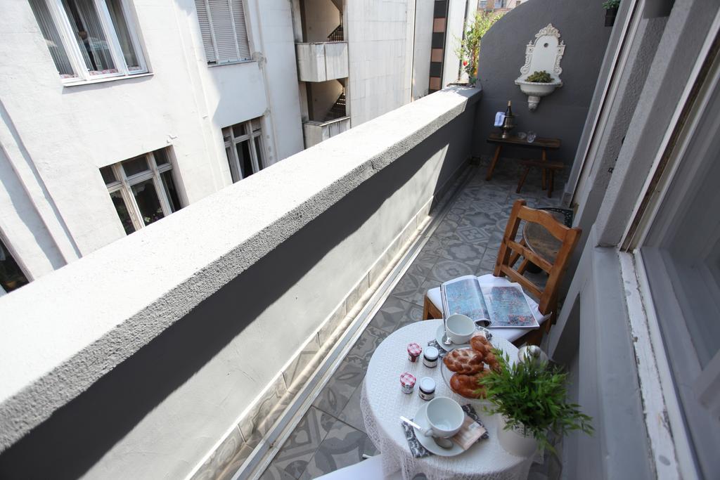 D.Five Neo-Baroque Apartment With Terrace Budapest Esterno foto